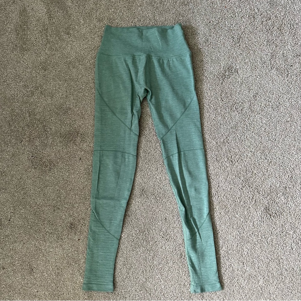 Alphalete OG revival legging
